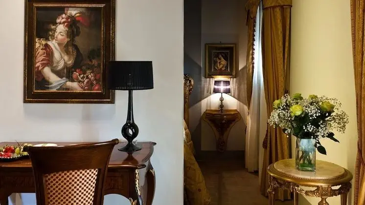 Classic Tek Büyük Yataklı Oda