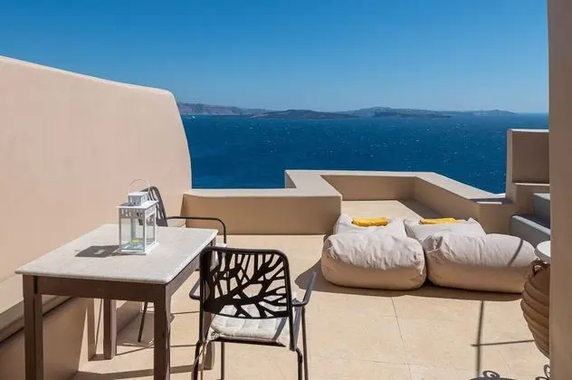Honeymoon Suite, Hot Tub
