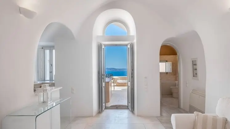 Honeymoon Suite, Hot Tub