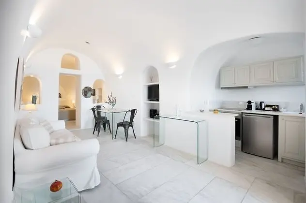 Honeymoon Suite, Hot Tub