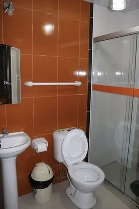 Tek Büyük Yataklı Oda, 1 Çift Kişilik Yatak