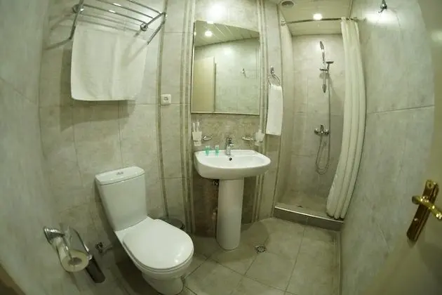 Standard Tek Büyük Yataklı Oda