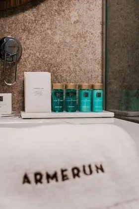 Deluxe Tek Büyük veya İki Ayrı Yataklı Oda, Deniz Manzaralı