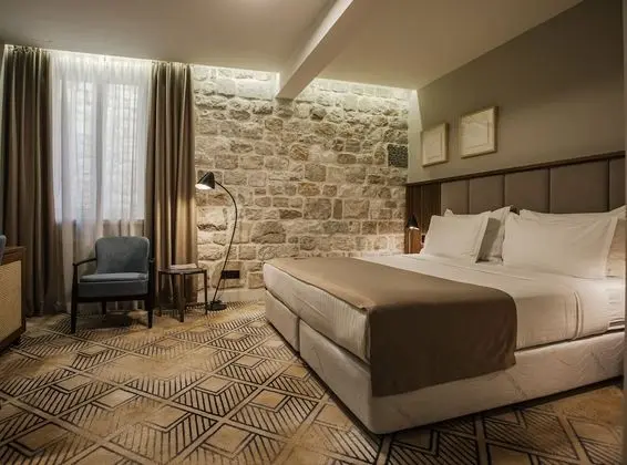 Standard Tek Büyük veya İki Ayrı Yataklı Oda, Şehir Manzaralı