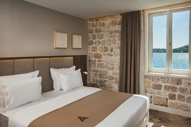 Superior Tek Büyük veya İki Ayrı Yataklı Oda, Deniz Manzaralı