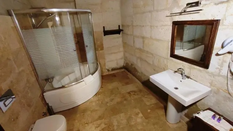 Deluxe Taş Oda, Manzarasız