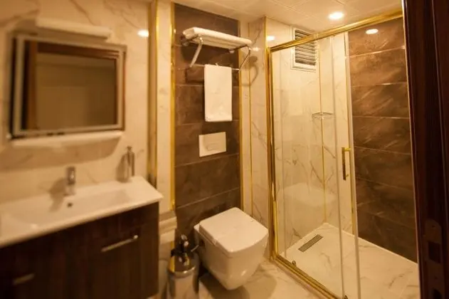 Standart Oda, Sokak Manzaralı