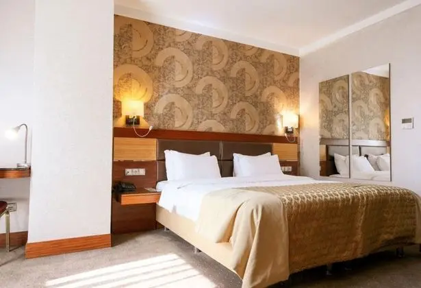 Standart Oda, Şehir Manzaralı