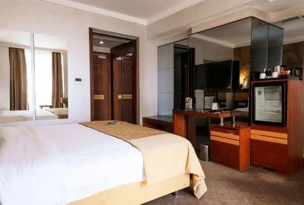 Standart Oda, Şehir Manzaralı
