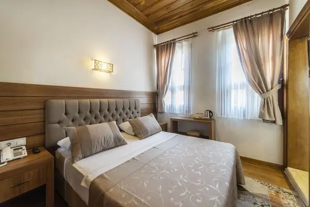 Economy Tek Büyük Yataklı Oda