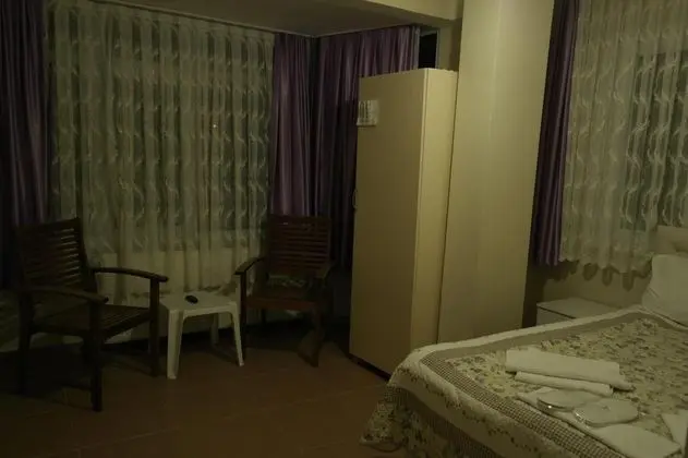 Aile Odası, Bahçe Manzaralı