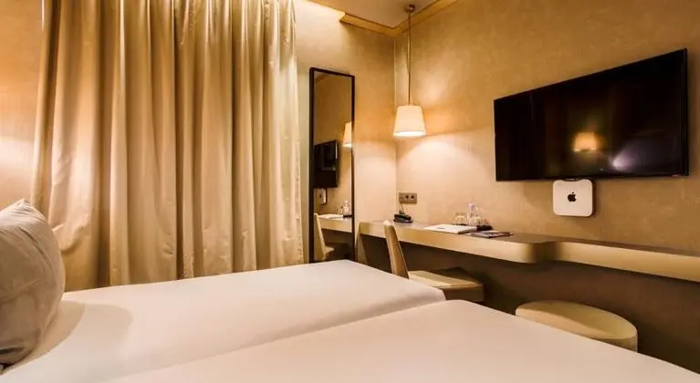 Çift ​​kişilik Superior