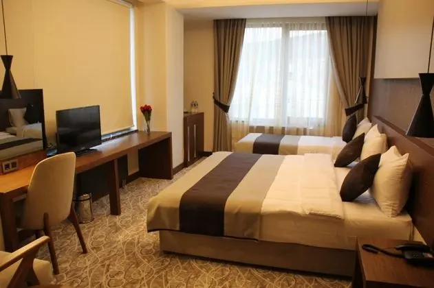 Aile Odası, Orman Manzaralı