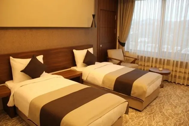Standart Oda, Şehir Manzaralı