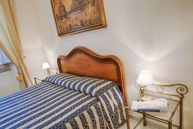 Tek Büyük Yataklı Oda