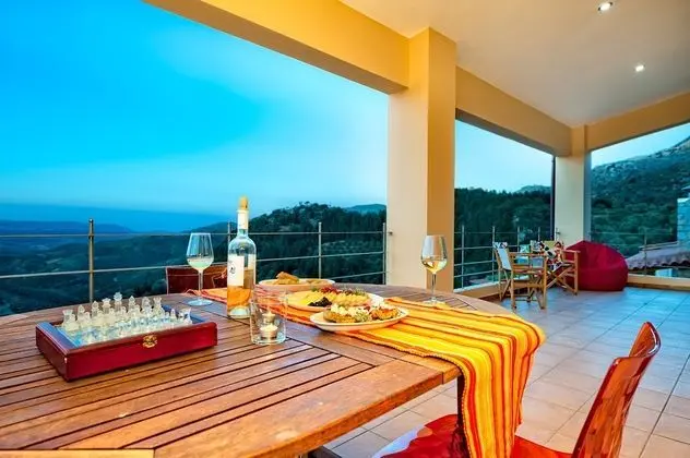 Villa, Dağ Manzaralı