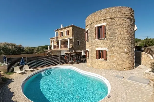 Villa, Kule