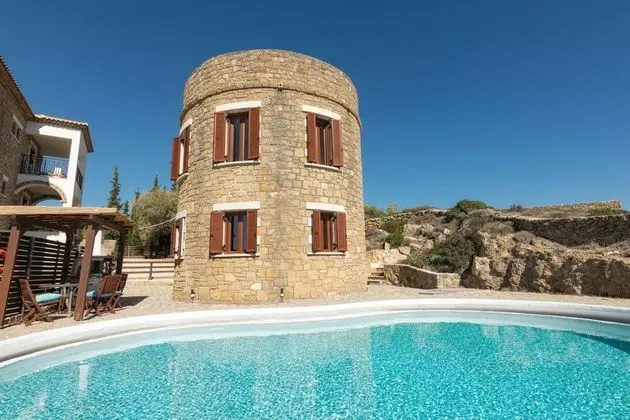 Villa, Kule