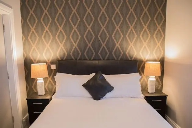 Tek Büyük Yataklı Oda (2)