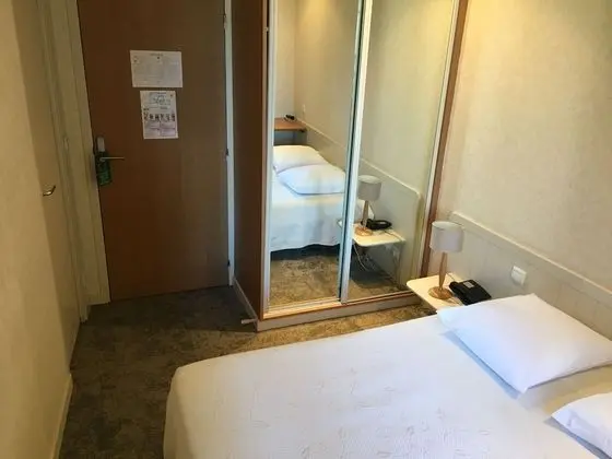 Tek Büyük Yataklı Oda
