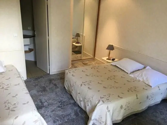 Üç Kişilik Oda