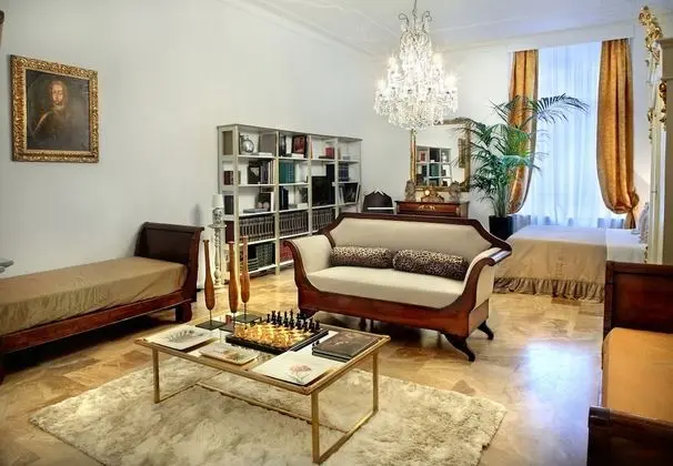 Junior Stüdyo Süit, Sıcak Su Havuzu