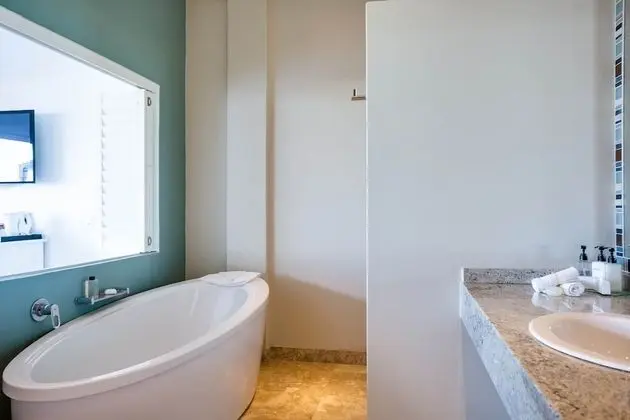 Luxury Tek Büyük veya İki Ayrı Yataklı Oda, Deniz Manzaralı, Zemin Kat