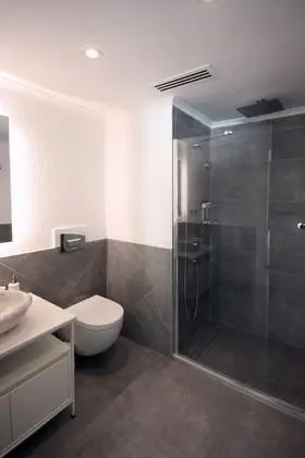 Çift Kişilik, Dağ Manzaralı