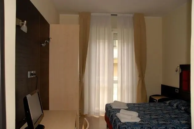 Classic Üç Kişilik Oda