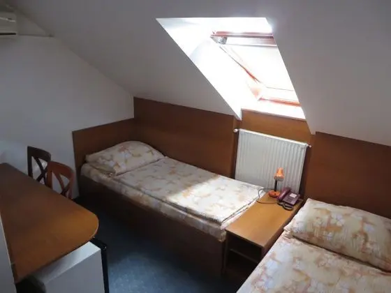 Economy Tek Büyük Yataklı Oda