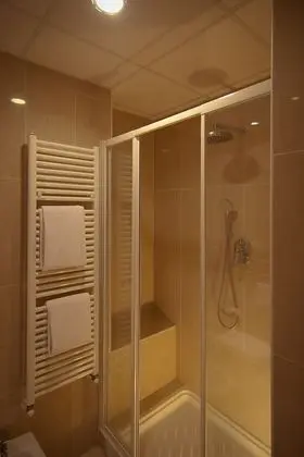 Deluxe Tek Büyük Yataklı Oda (with Spa access)