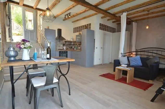 Stüdyo, Deniz Manzaralı