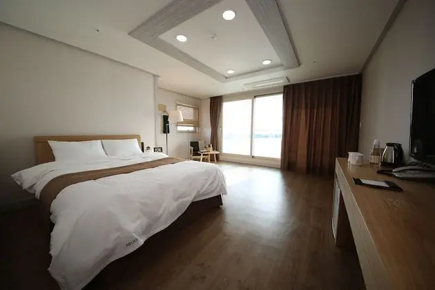 Deluxe Tek Büyük Yataklı Oda, Deniz Manzaralı