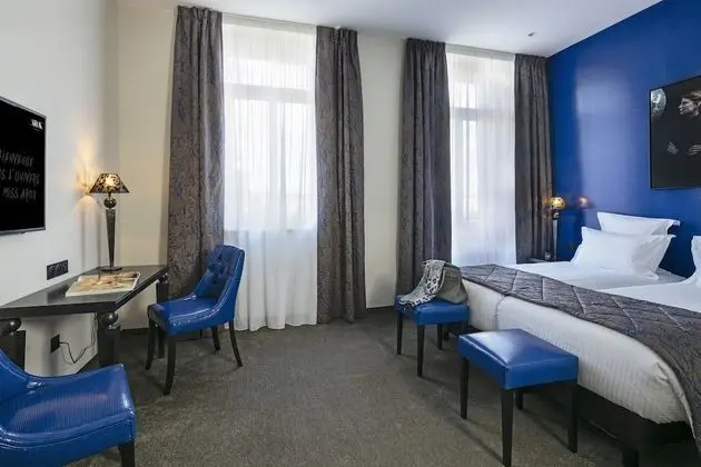 Luxury Tek Büyük Yataklı Oda