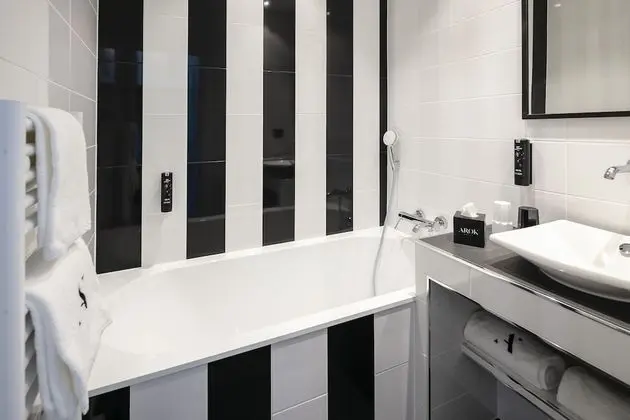 Luxury Tek Büyük Yataklı Oda