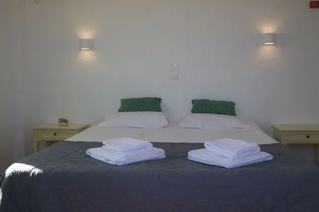 Stüdyo, Havuz Manzaralı
