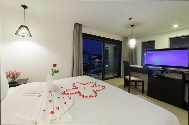 Landmark Room