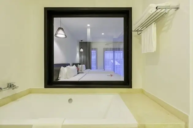 Landmark Room