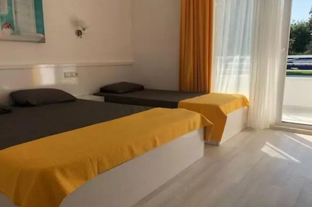 Aile Odası, Havuz veya Bahçe Manzaralı, Balkonlu