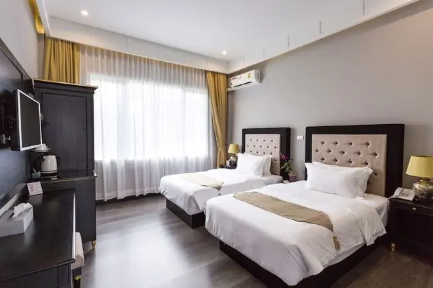 Luxury Twin Room with Garden View