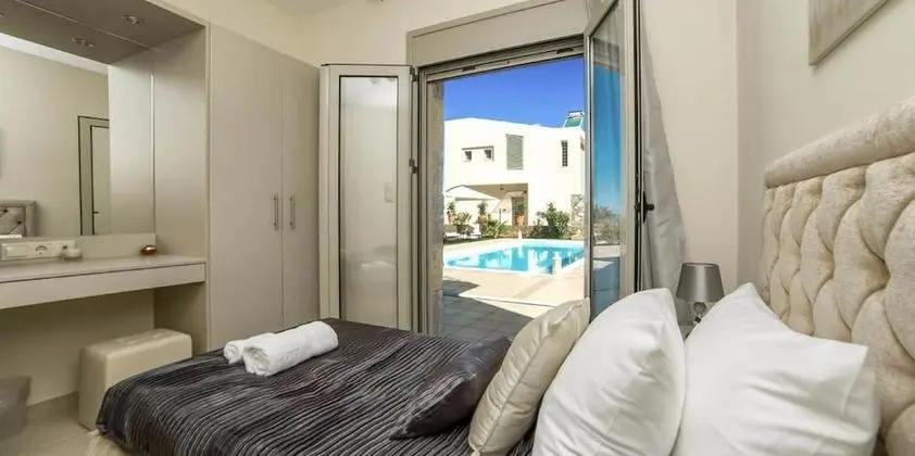 Villa, 4 Yatak Odası, Deniz Manzaralı (Mint)