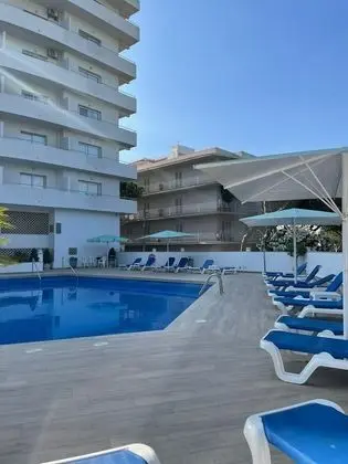 Basic Oda, Balkon, Havuz Manzaralı