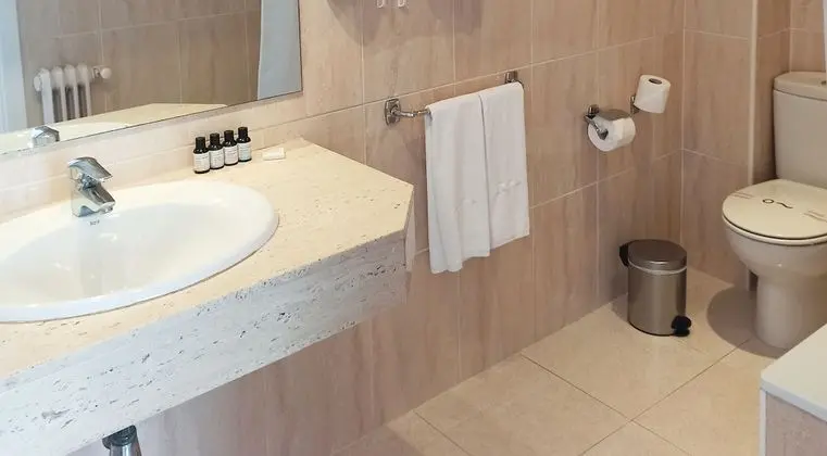 Basic Oda, Balkon, Havuz Manzaralı