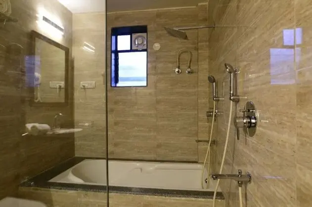 Luxury Oda