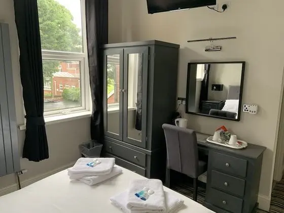 Tek Büyük Yataklı Oda, Banyolu/Duşlu