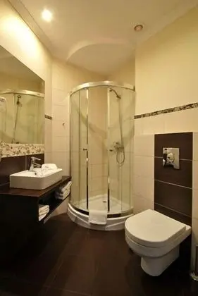 Tek Büyük veya İki Ayrı Yataklı Oda, Balkon