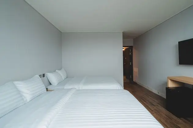 Double Twin Room