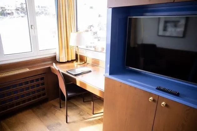 Single Room West