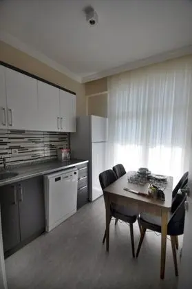 1+1 Oda, Bahçe Manzaralı, Balkonsuz