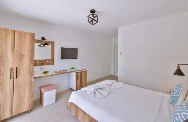 Çift Kişilik, Bahçe Manzaralı, Balkonlu